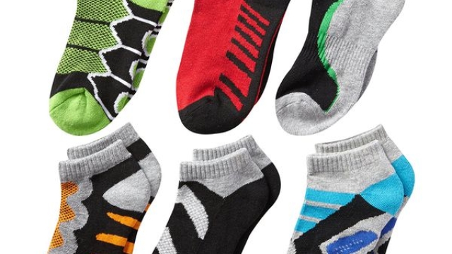 Stepping Up: The Stylish World of Boys’ Socks